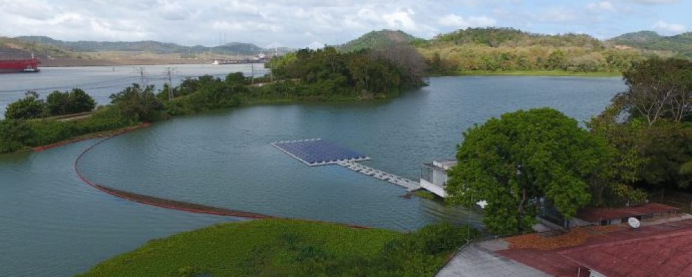 Canal de Panamá prueba el rendimiento de la energía solar para sus operaciones
